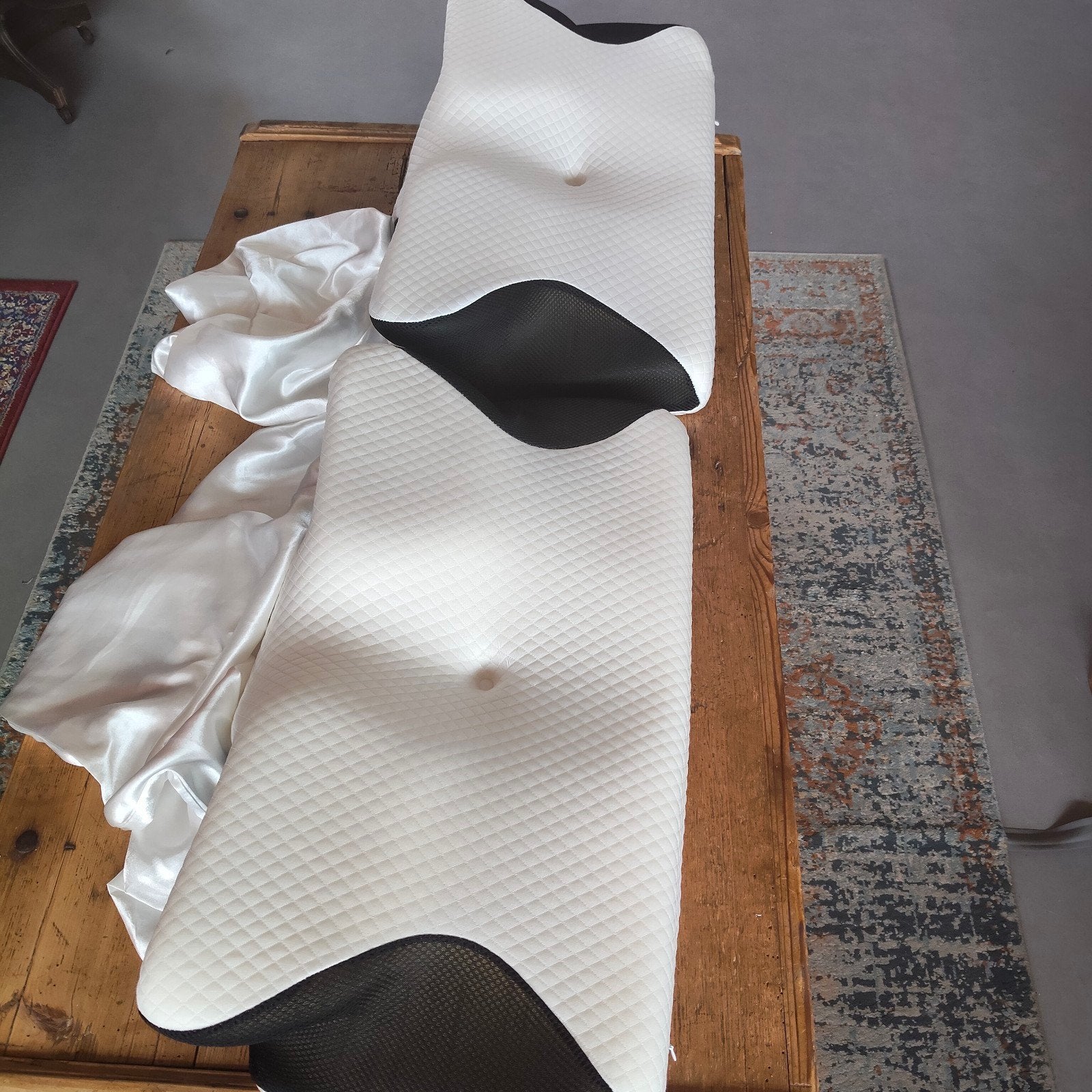 2x Ergonomische Hoofdkussens - Zo Goed als Nieuw, Ophalen, Eenpersoons, Zo goed als nieuw, Overige maten