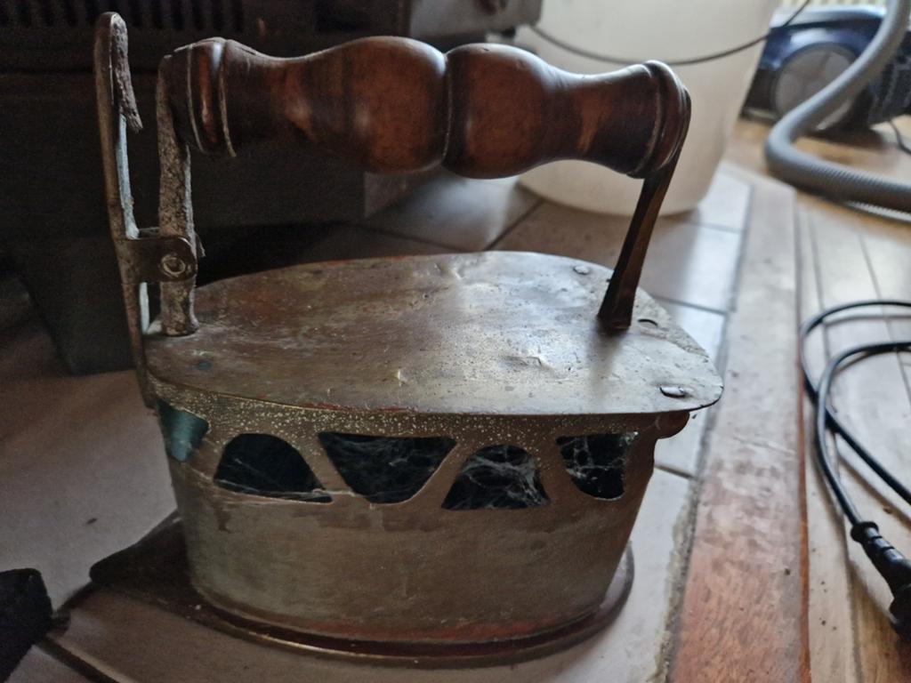 Emaille kolen strijkijzer, Ophalen of Verzenden