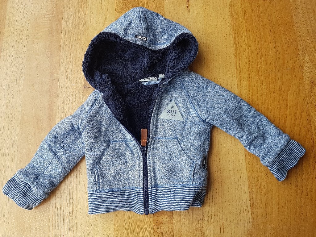 Tumble 'n Dry Vestje met capuchon - Maat 68, Tumble 'n Dry, Truitje of Vestje, Ophalen of Verzenden, Zo goed als nieuw