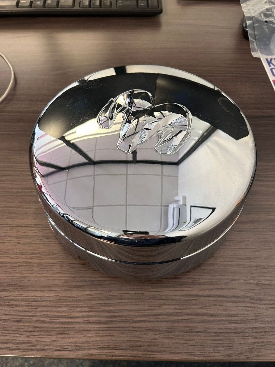 Dodge Ram 3500 center cap wieldop chrome - #52106877AA, -, -, Nieuw, Ophalen of Verzenden