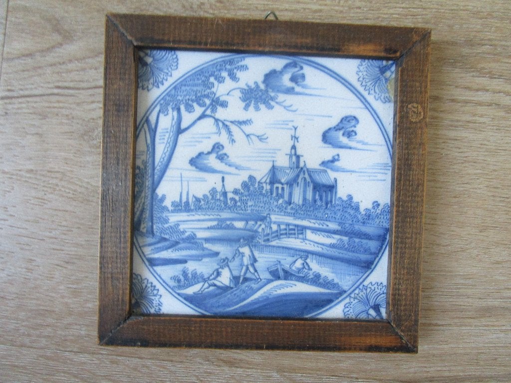 Antieke Delfts blauw tegeltje 18e eeuw kerkje en rivier, Antiek en Kunst, Ophalen of Verzenden
