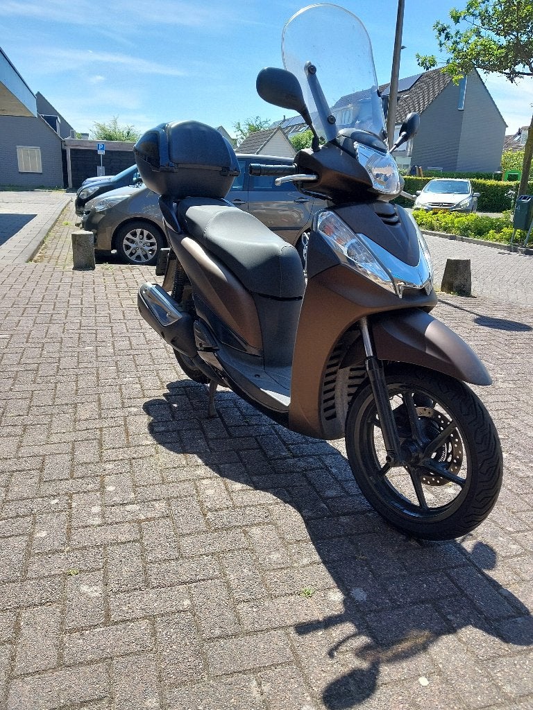 Motorscooter, Motoren, Scooter, 279 cc, Gebruikt, Particulier