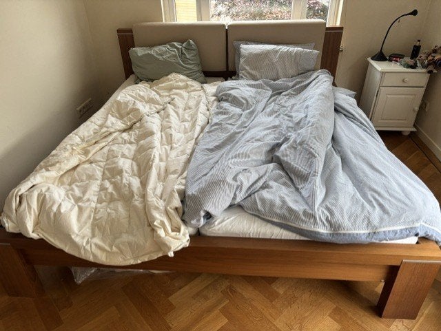 Gratis bed 2 persoons (2x 90-200), Ophalen, Gebruikt, Bruin, Tweepersoons