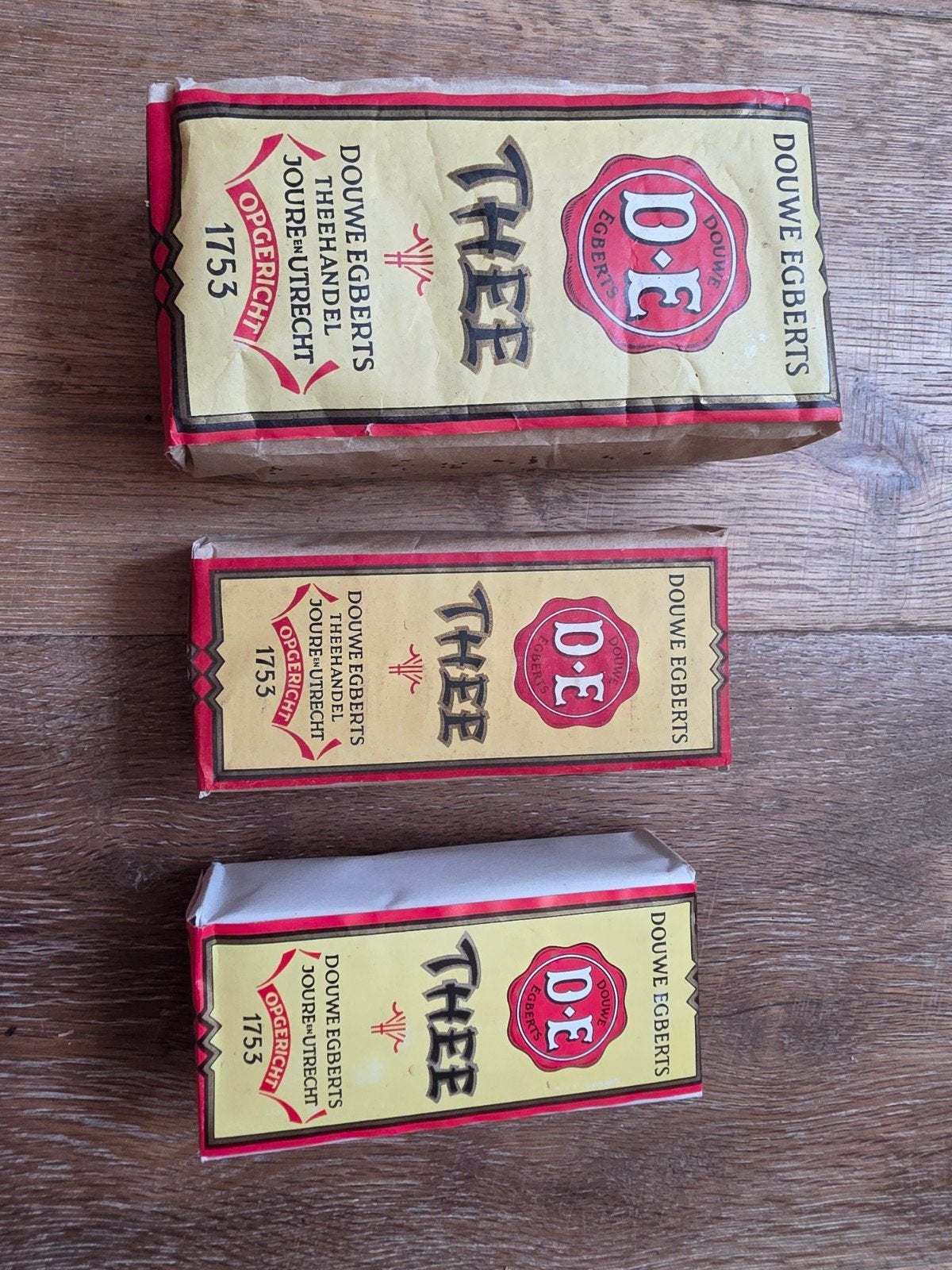 3 Vintage Douwe Egberts Thee Pakjes - Rood Merk, Ophalen of Verzenden, Zo goed als nieuw