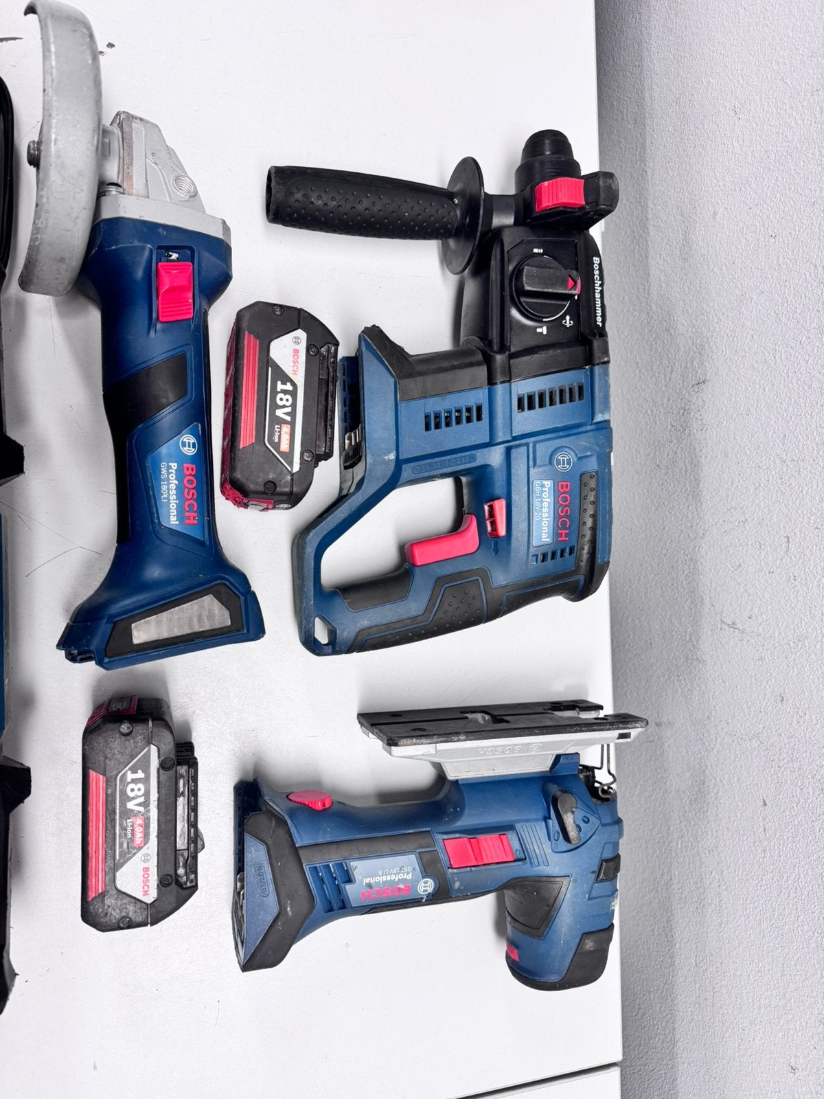 Bosch Gereedschap Set: Radio, Decoupeerzaag, Boorhamer, Haak, Gebruikt, Overige typen, Ophalen of Verzenden, Minder dan 400 watt