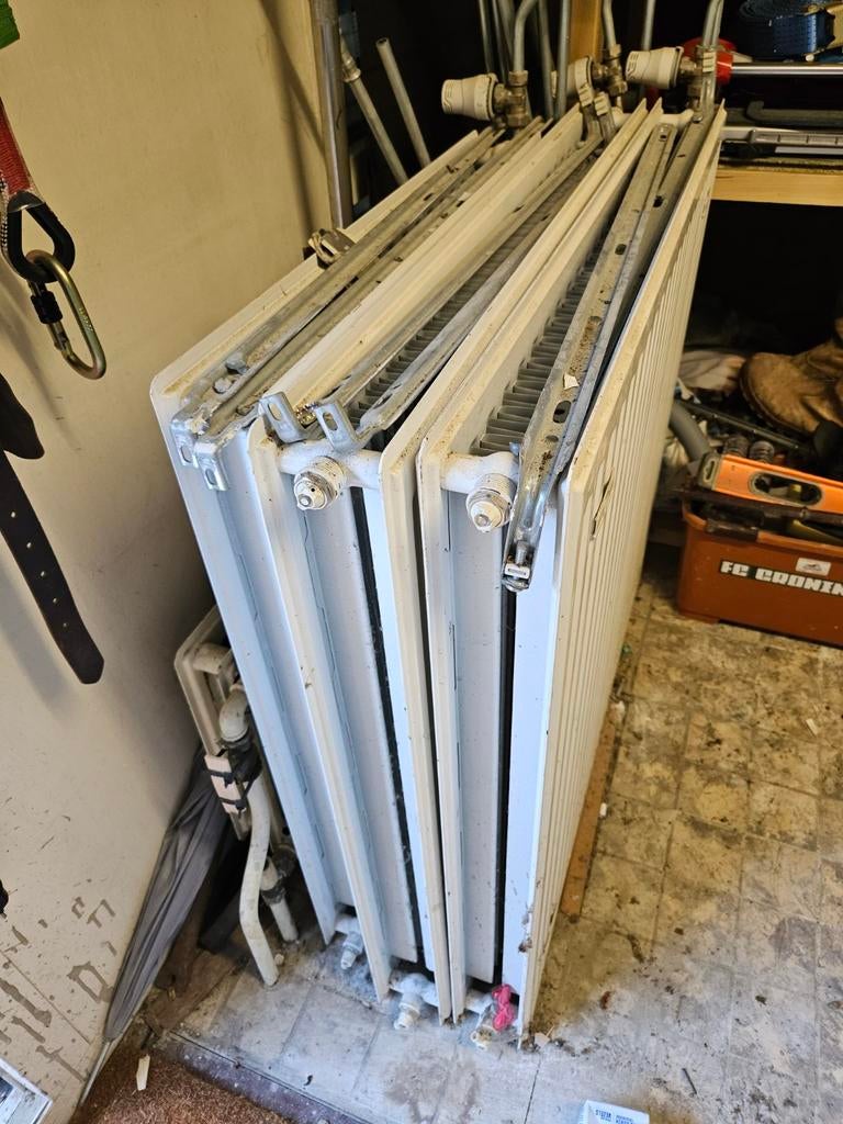 3x radiator Goed! Met leidingen, Ophalen