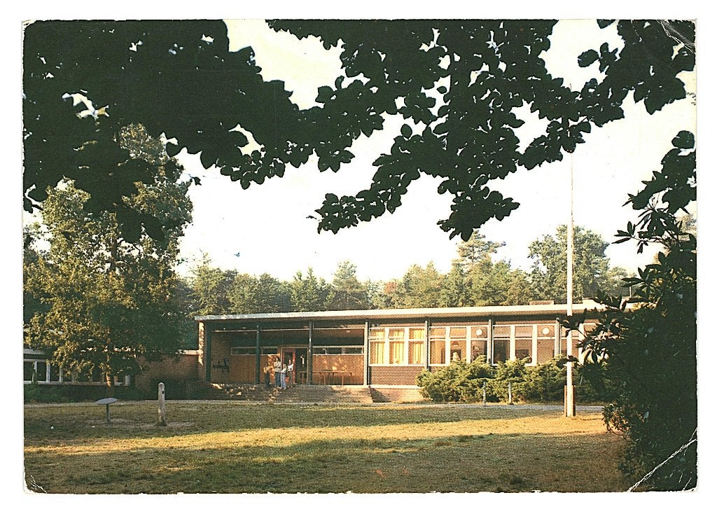 37130 Apeldoorn 1977 Jeugdherberg de grote Beer Gelopen, Ophalen of Verzenden, 1960 tot 1980, Gelopen, Gelderland