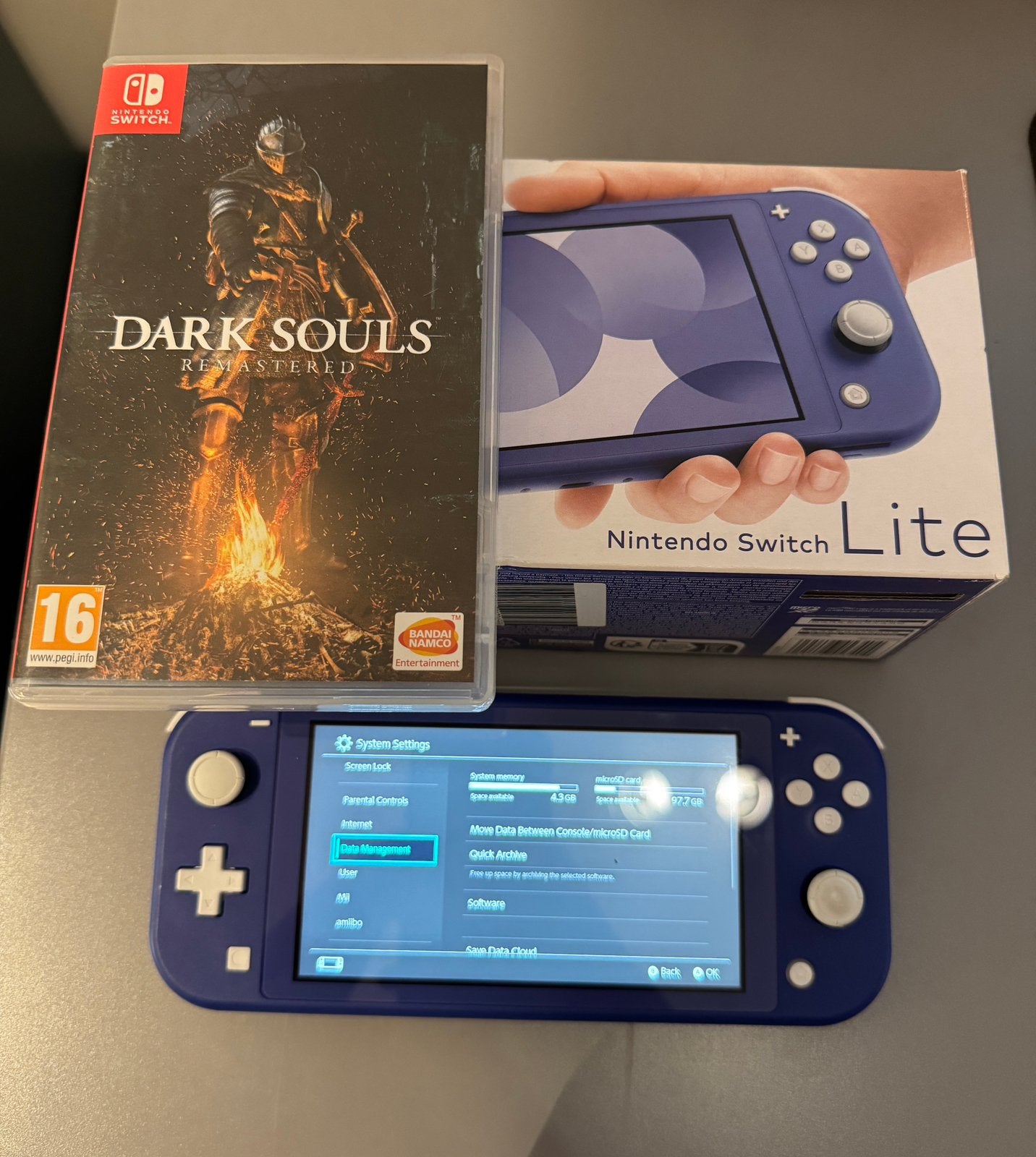 Nintendo Switch Lite (Blue) 32GB + Dark Souls + 128GB SD, Ophalen of Verzenden, Overige kleuren, Zo goed als nieuw