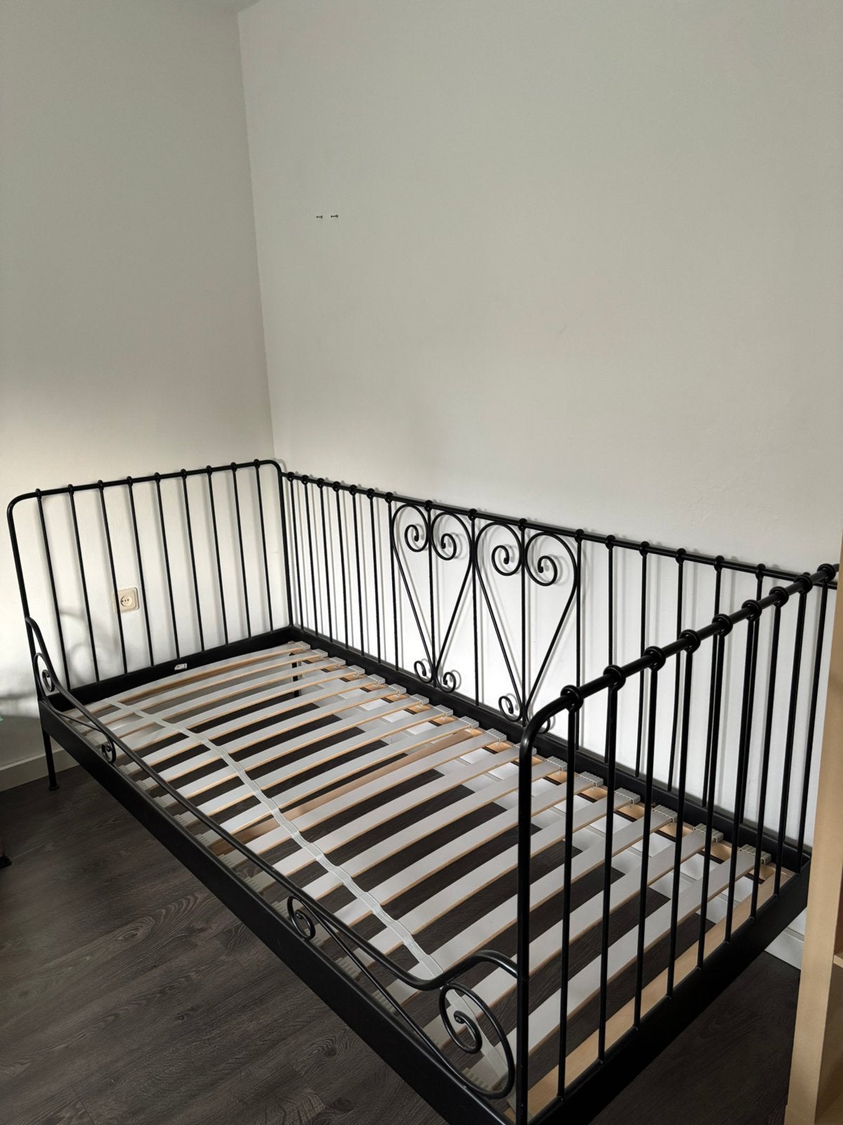 Een persoons bed. IKEA, type Meldal. 200x90, Ophalen, 90 cm, Eenpersoons, Wit