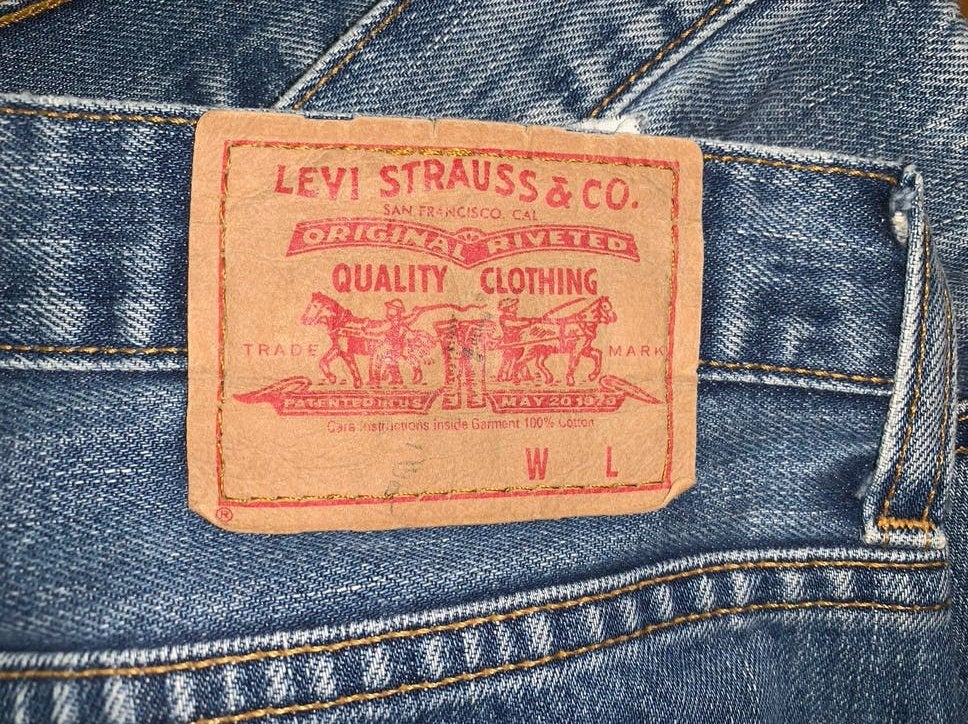 Levi's spijkerbroek - Maat W32/L32, Ophalen of Verzenden, Zo goed als nieuw, Blauw, W32 (confectie 46) of kleiner