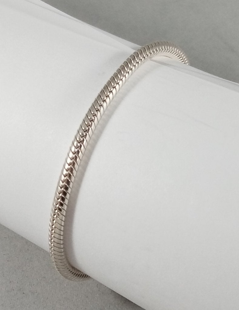 Korte Zilveren Slangenarmband 16,5 cm 3 mm zilver, https://www.zilverjuwelier.nl/winkel/slangenarmband-165-cm-zilver/, Nieuw, Ophalen of Verzenden