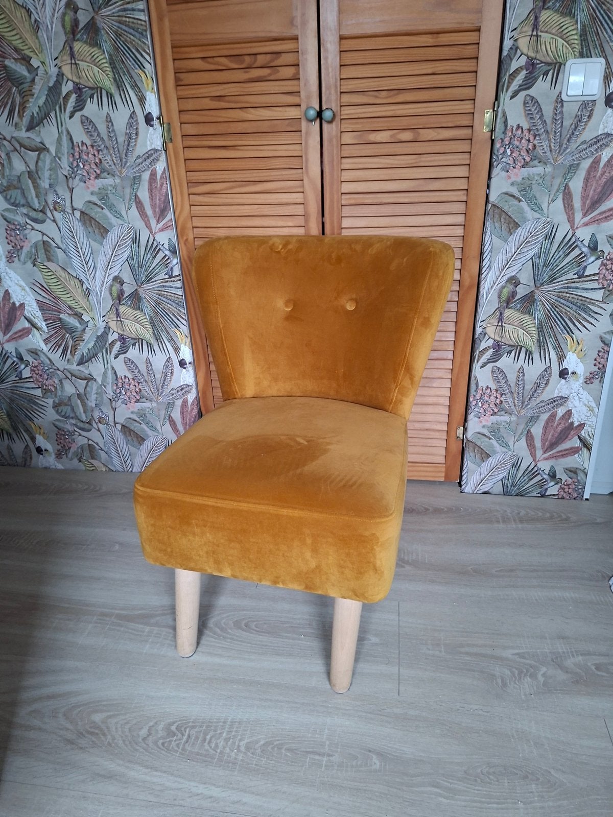 Oker geel stoeltje / fauteuil, Huis en Inrichting, Ophalen, Zo goed als nieuw, Stof, 50 tot 75 cm