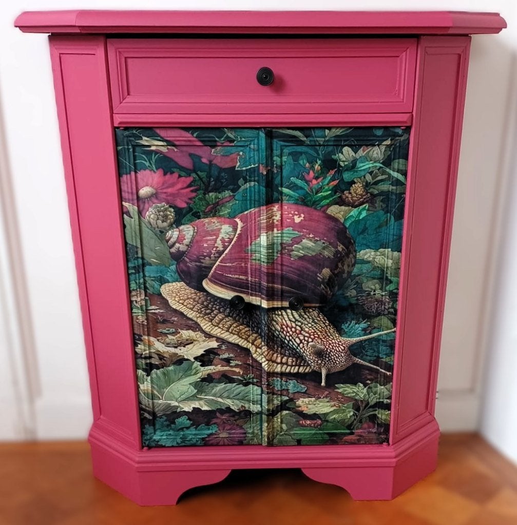 Een chique rood halkastje, kastje “Slak”, eclectisch, Huis en Inrichting, Kasten | Ladekasten, Zo goed als nieuw, 3 of 4 laden