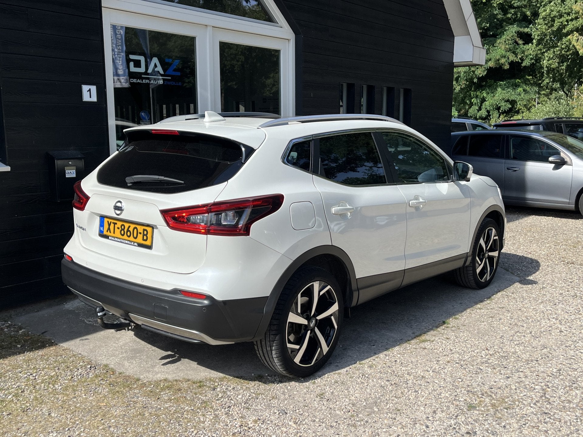 Nissan QASHQAI 1.2 Tekna + Ecc/Navi/Pano/Trekhaak (bj 2019), Auto's, Voorwielaandrijving, Gebruikt, 4 cilinders, Wit