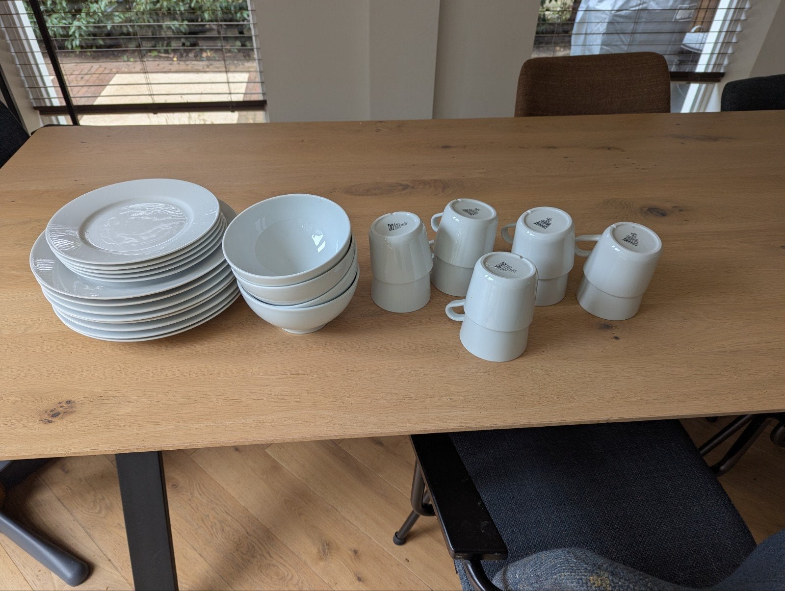IKEA Servies: Borden, Schalen en Mokken, Ophalen, Keramiek, IKEA, Zo goed als nieuw