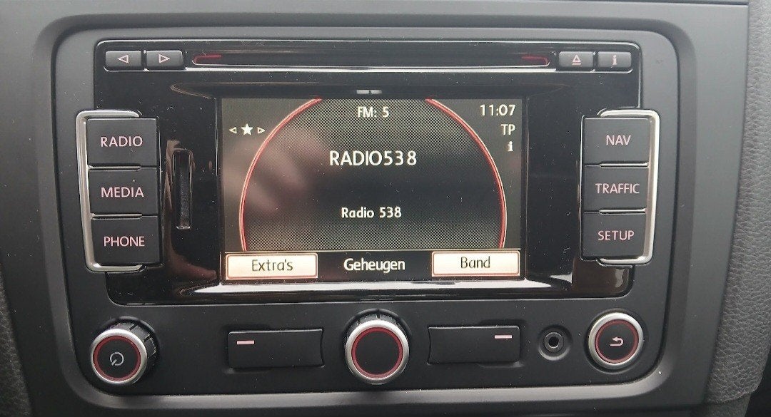 Originele VW Radio Navigatie met Parkeersensoren, Auto diversen, Ophalen of Verzenden, Zo goed als nieuw