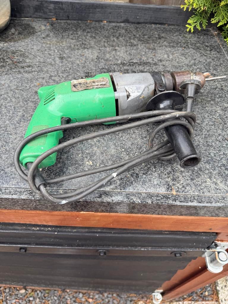 Hitachi Boormachine - Gebruikt maar functioneel, Boormachine, Gebruikt, Ophalen of Verzenden, Minder dan 400 watt