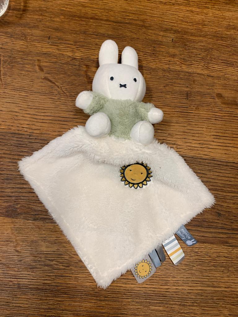 Nijntje knuffeldoekje met zonnetje, Ophalen of Verzenden, Zo goed als nieuw, Overige typen