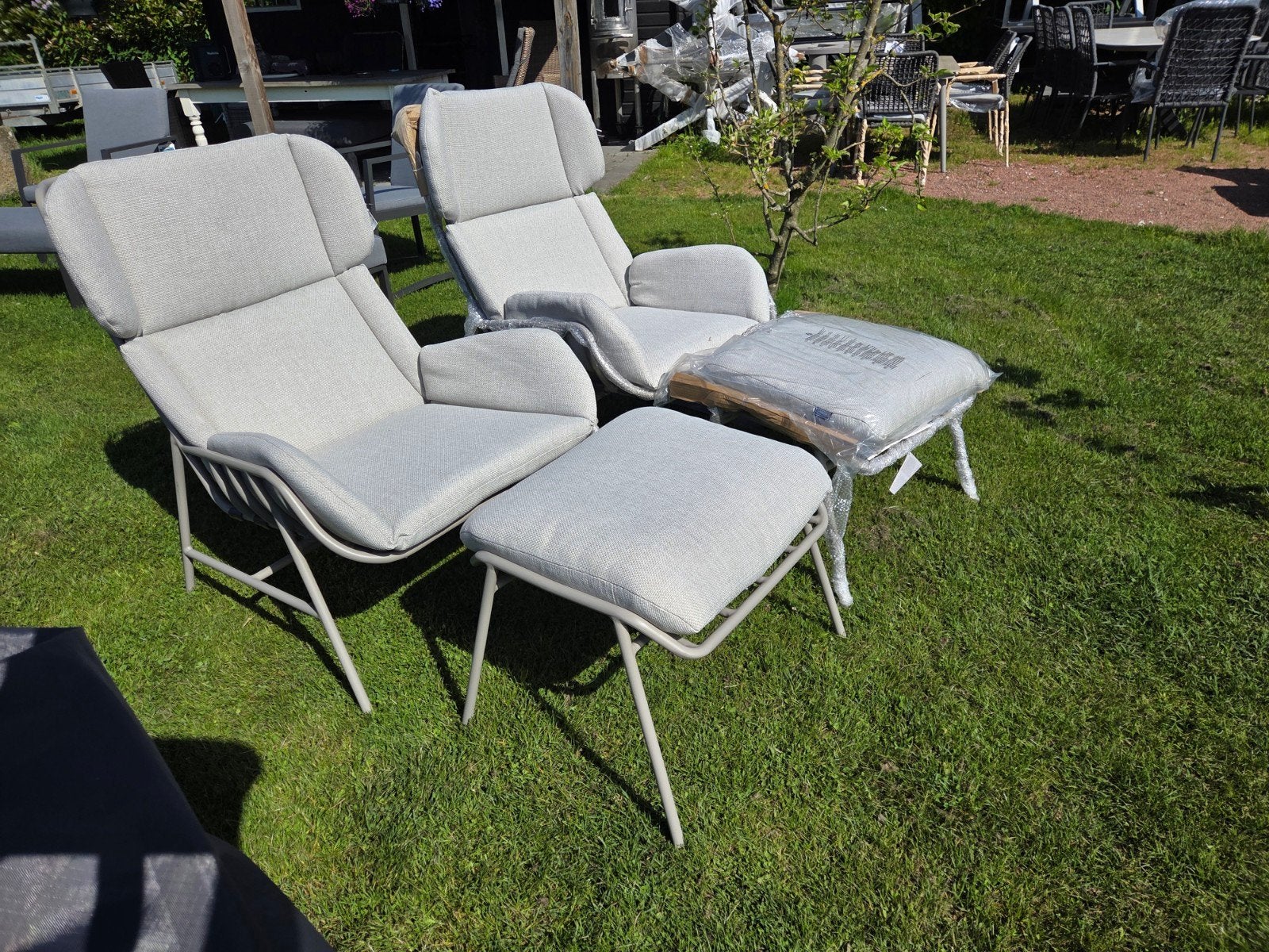2 STUKS GARDEN IMPRESSIONS LOUNGESTOELEN MET VOETENBANK €450, Ophalen, Nieuw