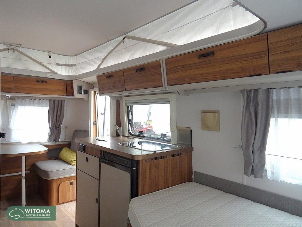 Eriba Touring 542 airco mover thule e.t.c., Schokbreker, 4 tot 5 meter, Eriba, Overige typen