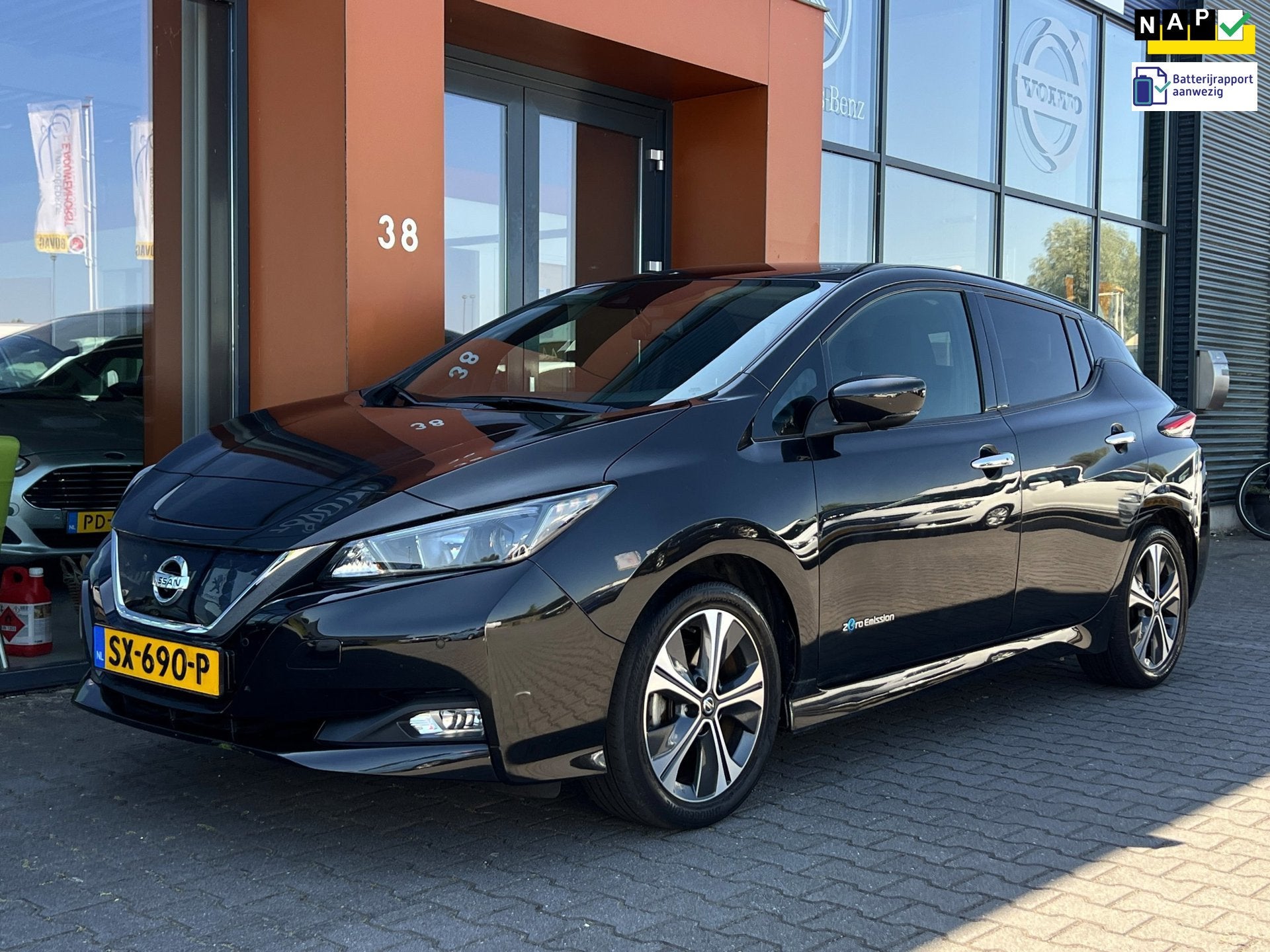 Nissan LEAF 2.ZERO EDITION 40 kWh|360cam|Navi|Stoelverw.|NAP, Gebruikt, 150 pk, Zwart, Origineel Nederlands