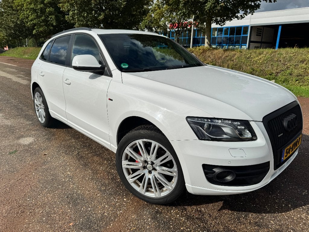Audi Q5 2.0 TFSI | Quattro | S-line | Autom.| Panod. | Trekh, Auto's, Automaat, 1730 kg, Zwart, 4 cilinders
