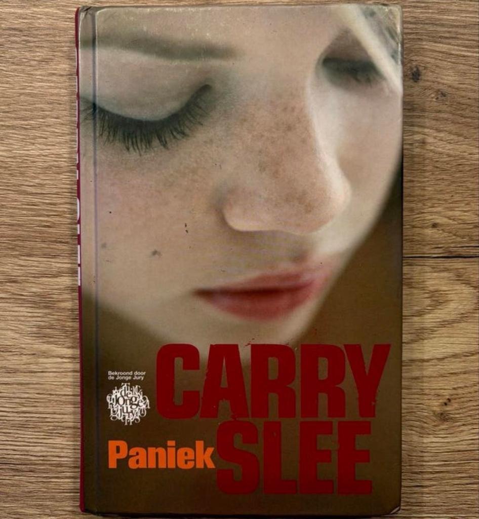 Carry Slee - Paniek (Jeugdboek), Ophalen of Verzenden, Gelezen, Fictie