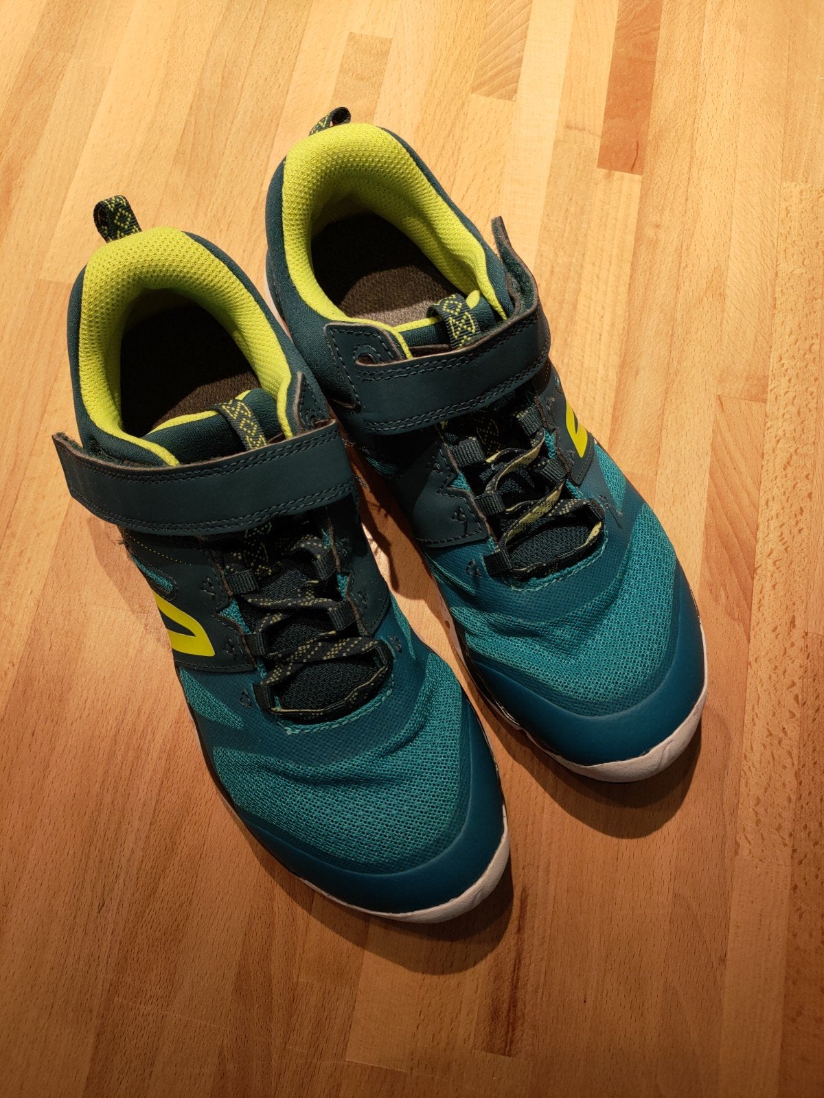 Newfeel sportschoenen maat 38 voor jongen, Ophalen, Gebruikt, Sportschoenen, Newfeel