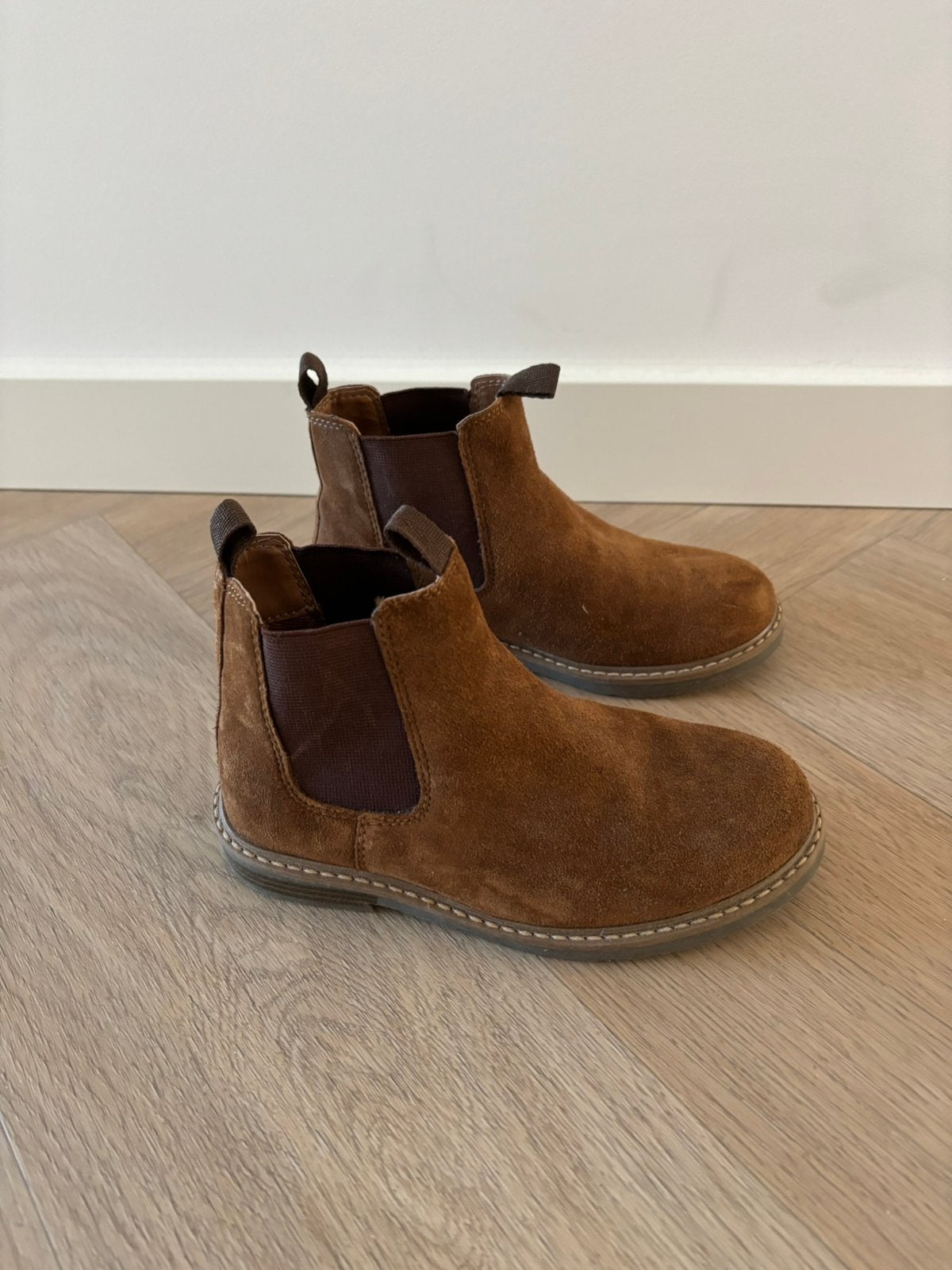 Chelsea kinder suede boots - Mt 29, Ophalen, Zo goed als nieuw, Schoentjes