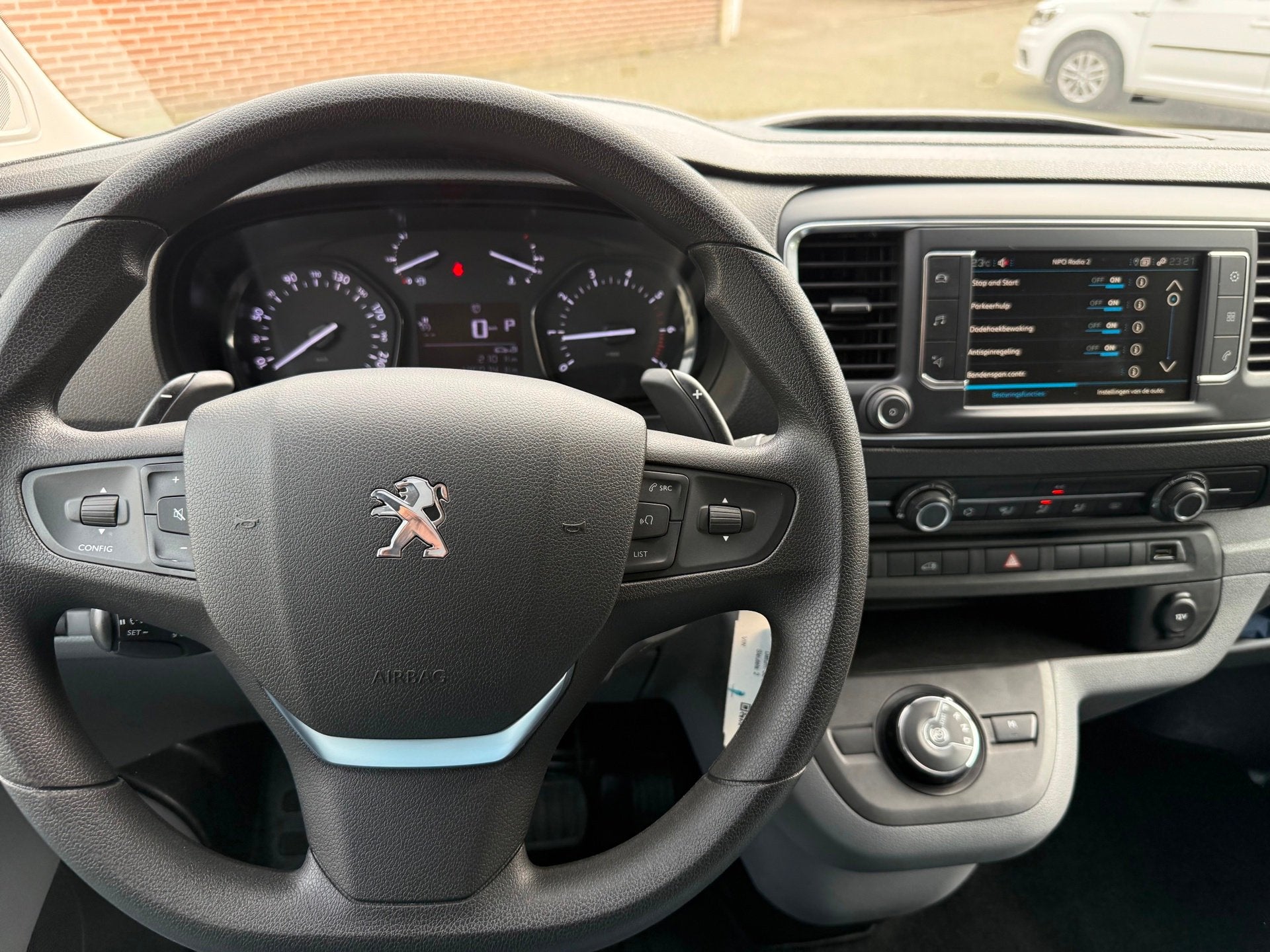 Peugeot Expert 2.0 BlueHDI 177pk automaat camera Carplay kle, Auto's, Gebruikt, Euro 6, 4 cilinders, 1634 kg