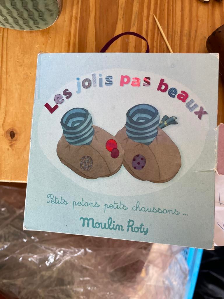 Moulin Roty babyslofjes - Les jolis pas beaux, Kinderen en Baby's, Ophalen of Verzenden, Zo goed als nieuw, Jongetje of Meisje