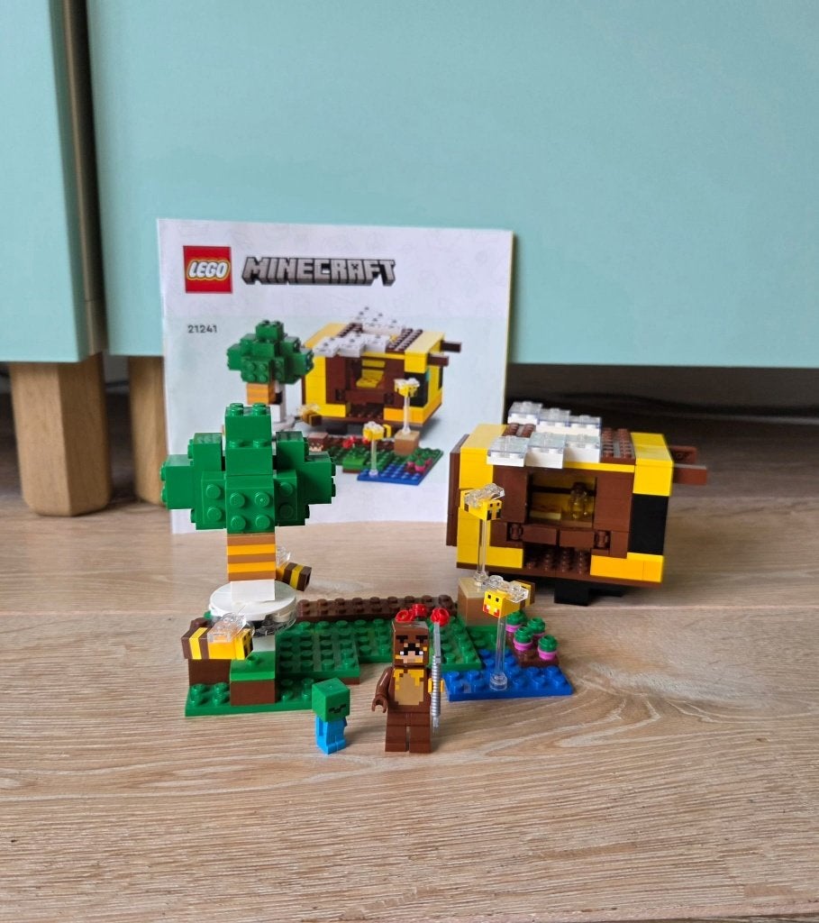 LEGO 21241 Minecraft De Bijenkorf, Minecraft, Lego, Ophalen of Verzenden, Zo goed als nieuw