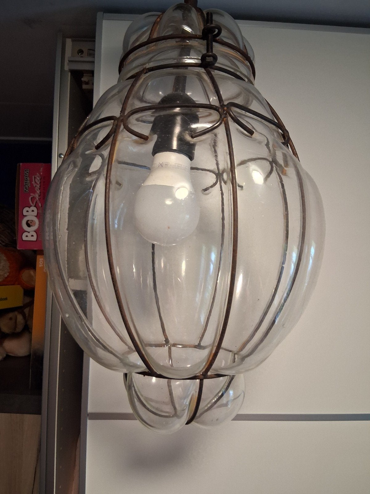 Vintage glazen hanglamp met metalen frame, Gebruikt, Vintage, Klassiek, Glas, E27 (groot)