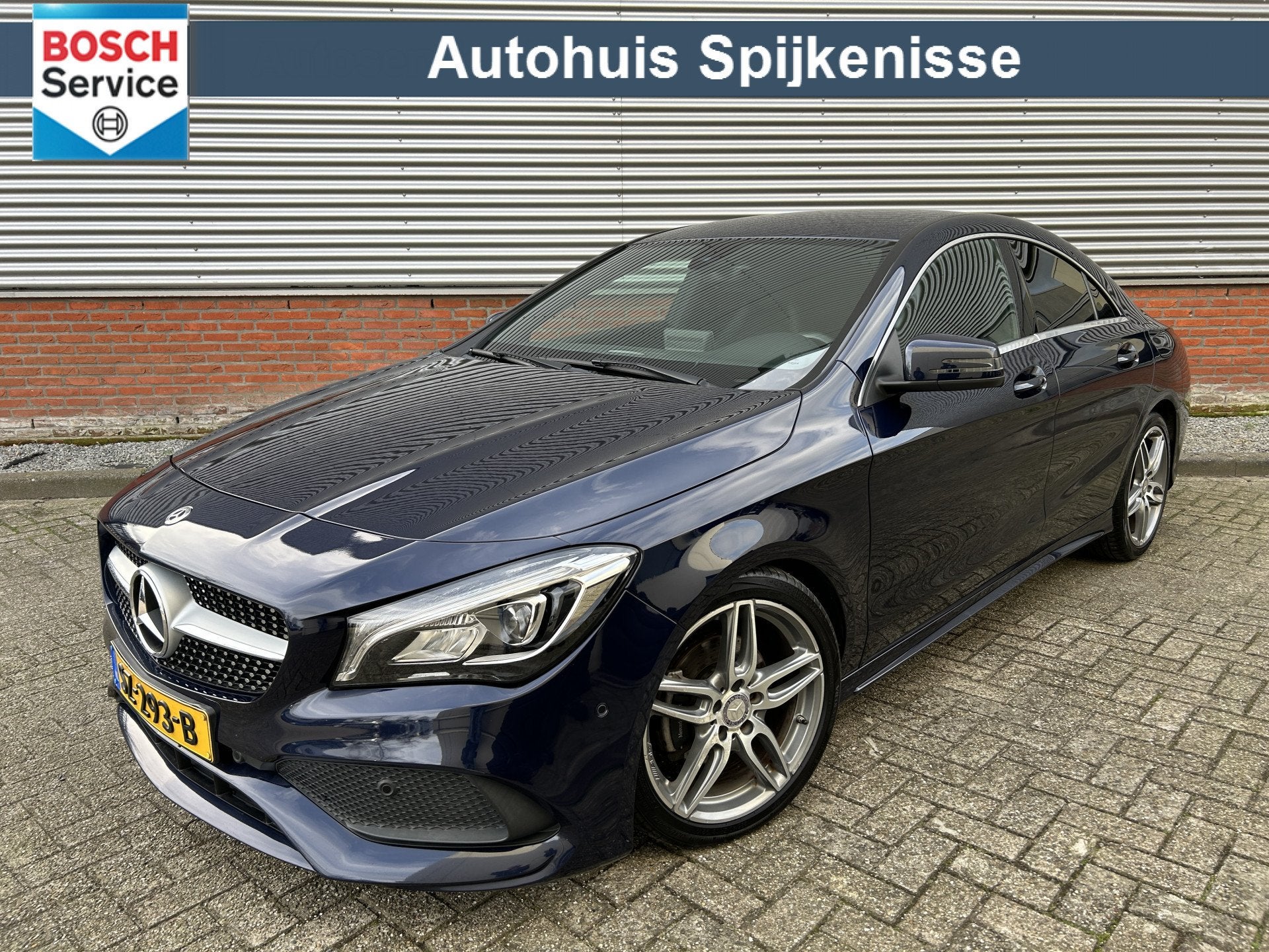 Mercedes-Benz CLA-Klasse 180 Business Solution AMG Upgrade E, Auto's, Gebruikt, Euro 6, 4 cilinders, 715 kg