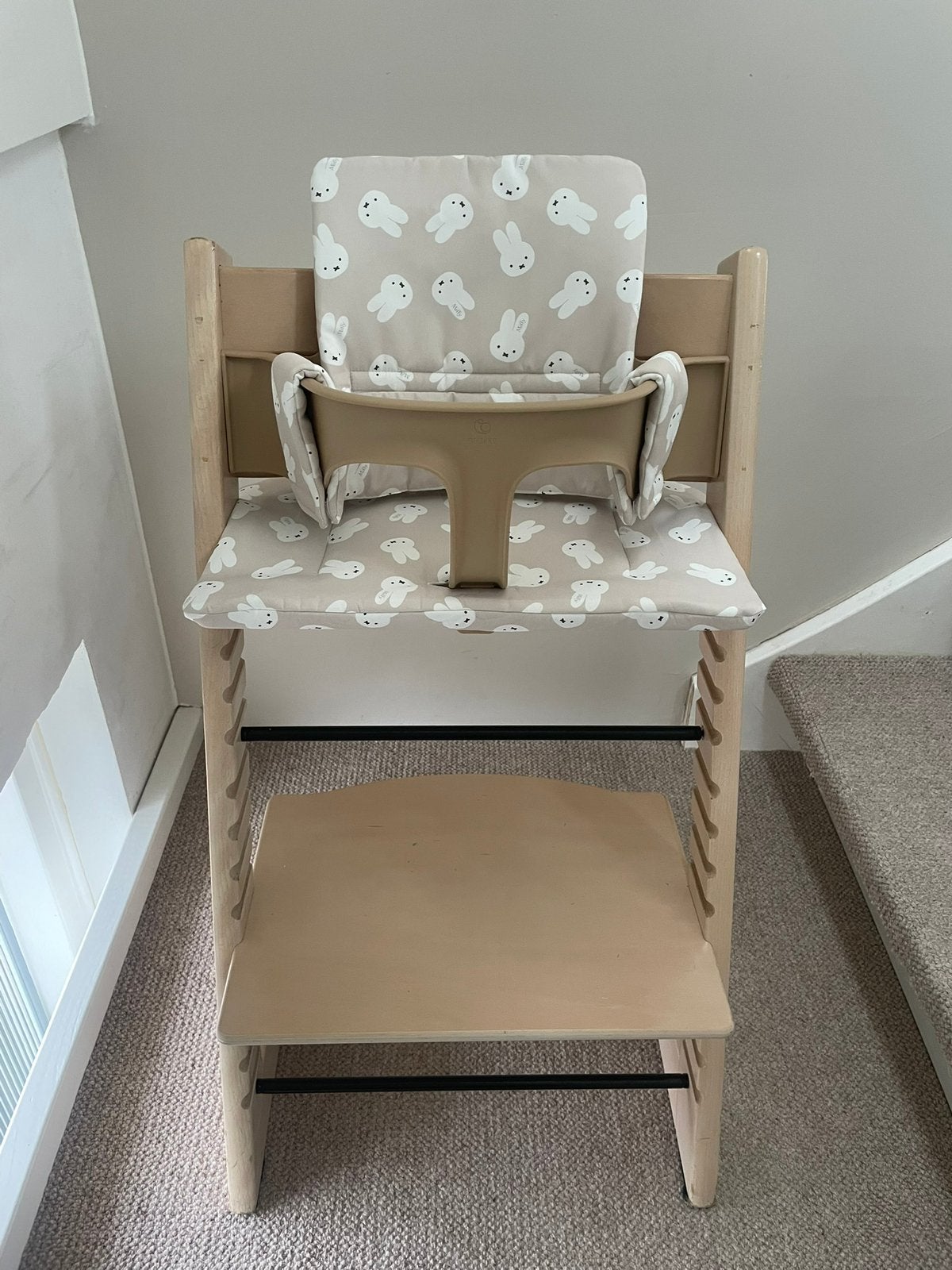 Nieuw Beige Nijntje Miffy Stokke Tripp Trapp stoel kussenset, Ophalen of Verzenden, Nieuw, Meegroeistoel, Gordel(s)