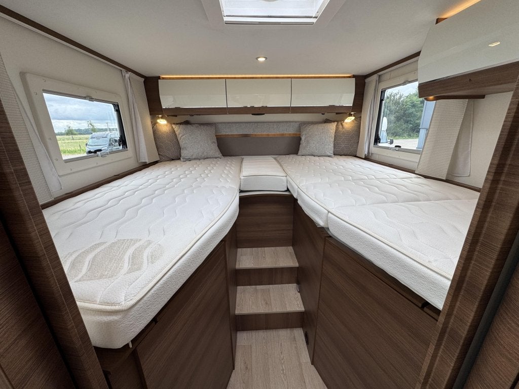 Rapido 866 F Automaat Enkele bedden Hefbed 2021, Ringverwarming, Fiat, Afzuigkap, Bedrijf