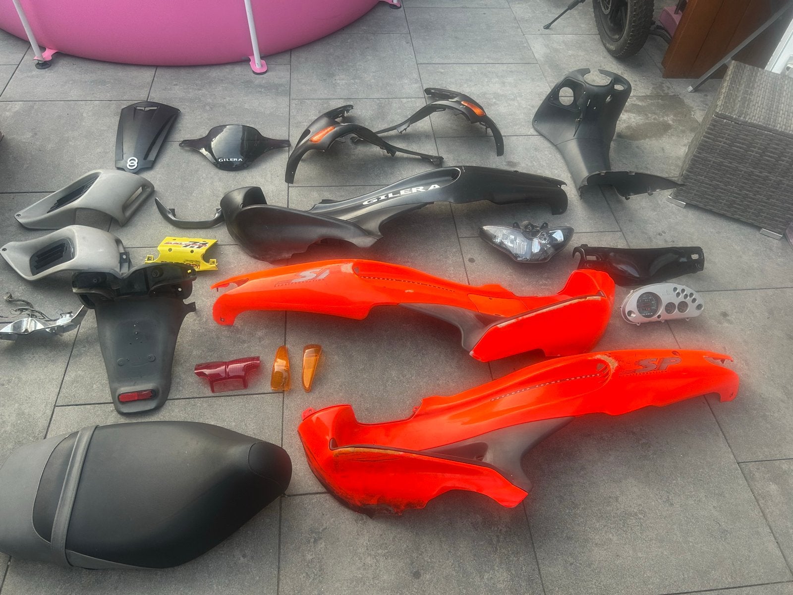 Gilera Runner SP onderdelen - Kappen, zadel, uitlaat, Fietsen en Brommers, Brommeronderdelen | Scooters, Ophalen of Verzenden