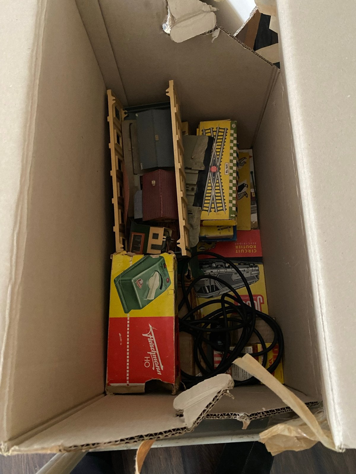 Grote verzameling modeltreinen, rails en accessoires, Hobby en Vrije tijd, Modeltreinen | H0, Ophalen, Gebruikt, Locomotief, Analoog