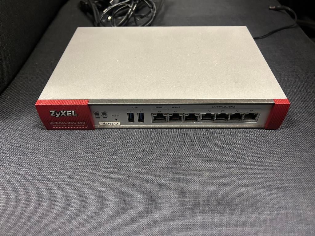 Zyxel ZyWALL USG 100, Ophalen of Verzenden, Zo goed als nieuw, Router