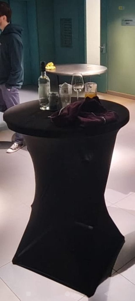 Statafel + Rok - Te koop & te huur, Ophalen, Zo goed als nieuw