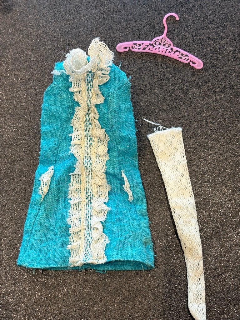 Vintage Barbie Iced Blue-jurkje  Francie-pop uit 1965, Verzamelen, Ophalen of Verzenden, Gebruikt, Pop