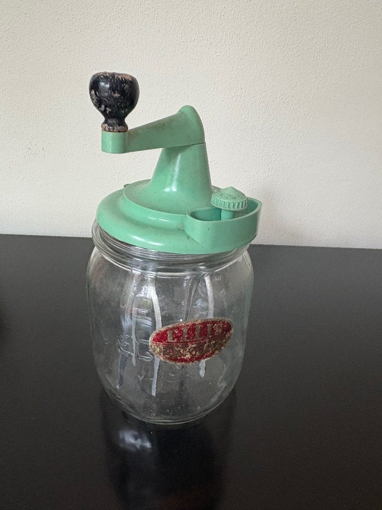 Antieke mechanische slagroomklopper of handmixer, Antiek en Kunst, Ophalen