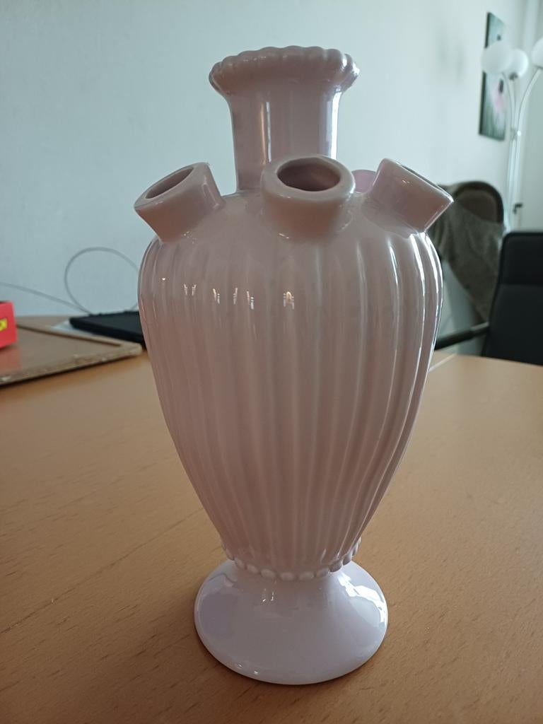 tulpenvaas van Daan Kromhout, Overige kleuren, Aardewerk of Porselein, Ophalen of Verzenden, Zo goed als nieuw