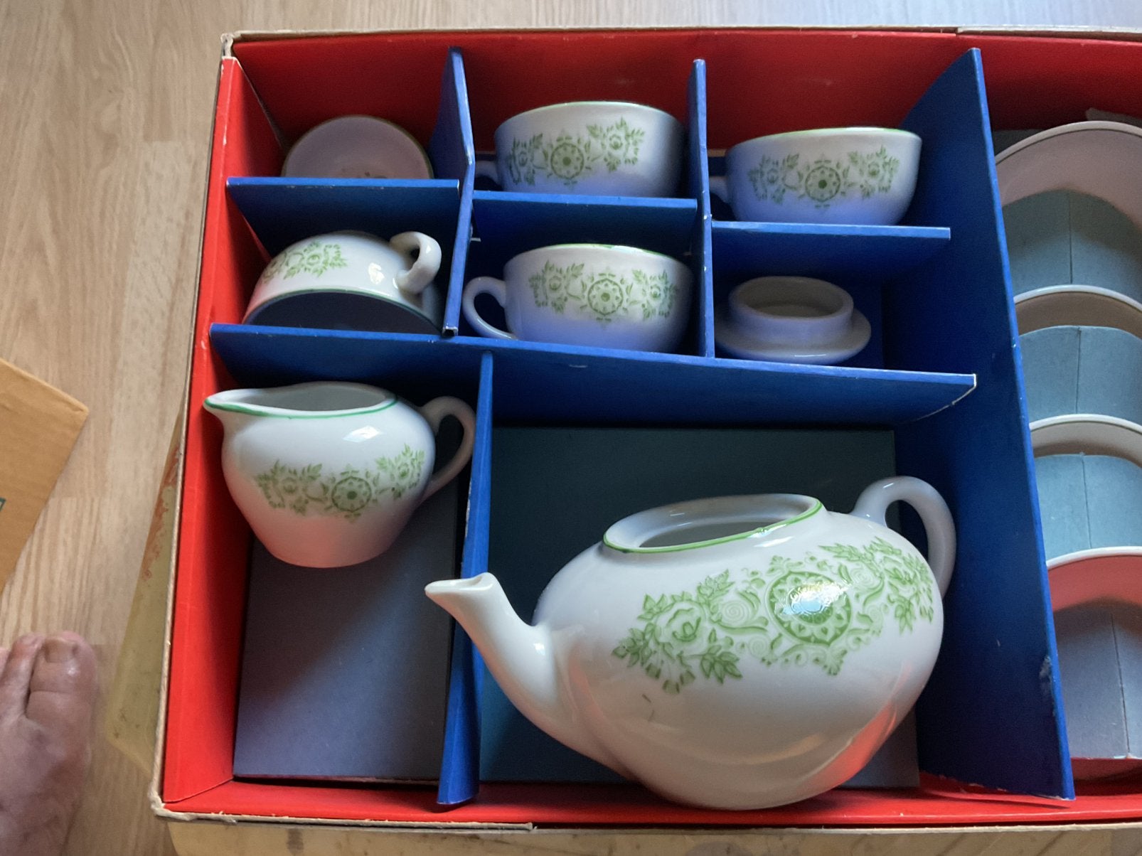 KINDERSERVIES, Ophalen