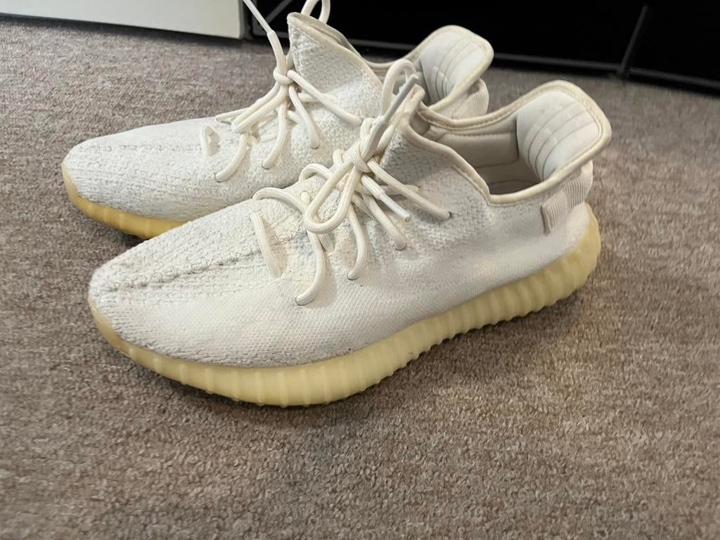 Yeezy Adidas 44 SKU:CP9366, Ophalen of Verzenden, Zo goed als nieuw, Zwart