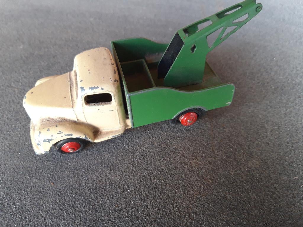 Dinky Toys Commer takelwagen - opknapper, Hobby en Vrije tijd, Modelauto's | 1:43, Ophalen of Verzenden, Gebruikt, Bus of Vrachtwagen
