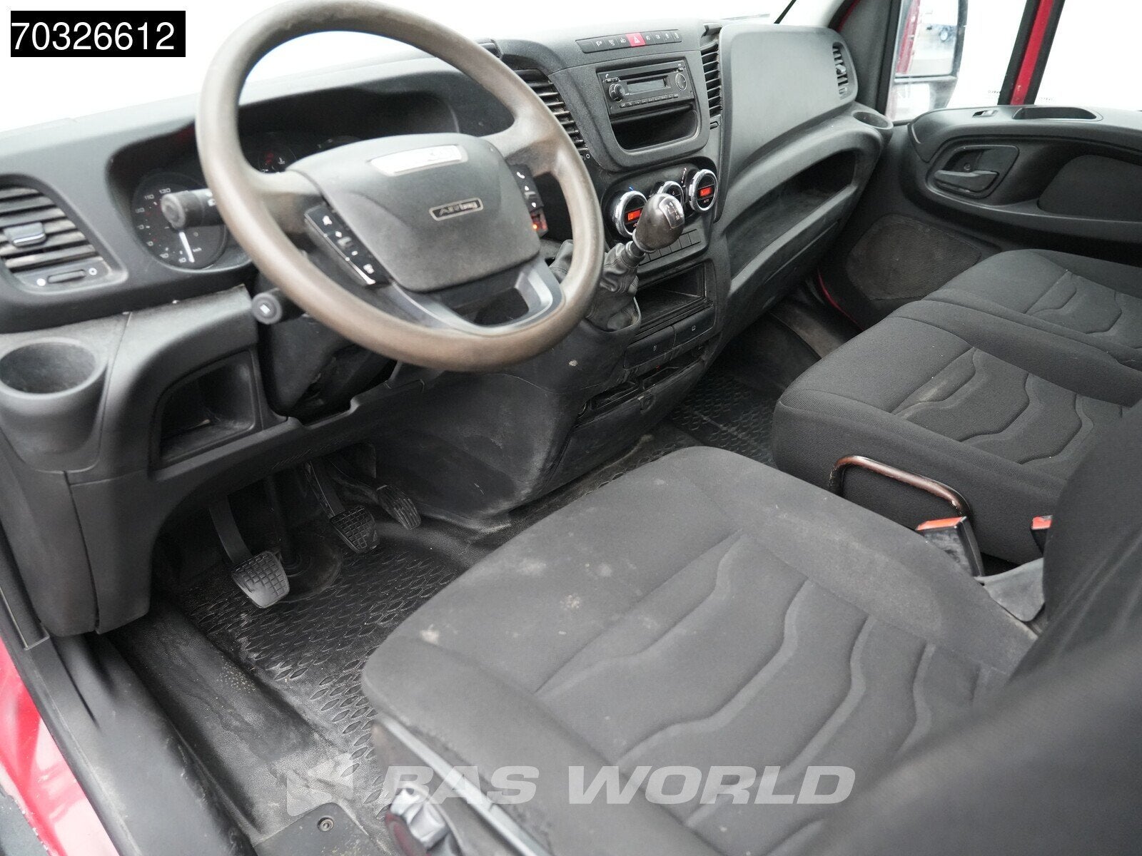 Iveco Daily 35C17 3.0L Kipper met Kist Dubbellucht Airco Cru, Auto's, Euro 5, Stof, Gebruikt, 4 cilinders