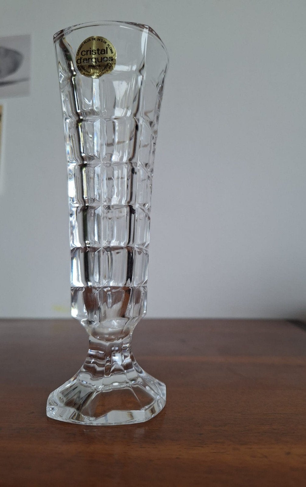 Frans kristallen vaasje cristal d'arques op voet, Op voet, Transparant, Ophalen of Verzenden, 17 cm