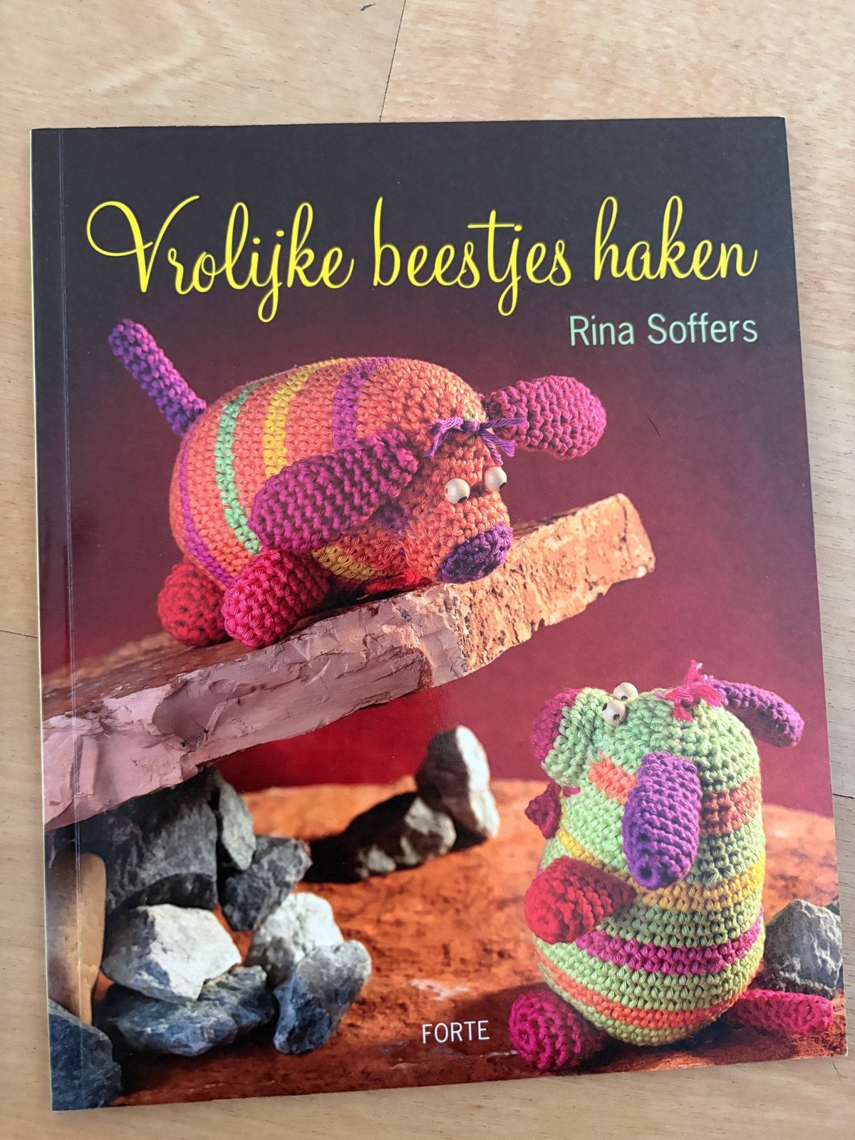 Vrolijke beestjes haken - Rina Soffers, Ophalen of Verzenden, Zo goed als nieuw, Breien en Haken, Geschikt voor kinderen