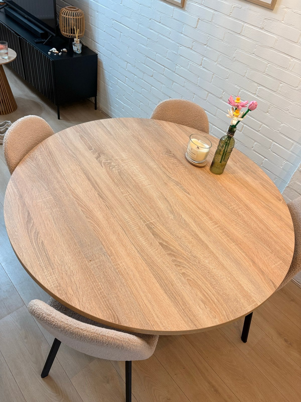 Foto 3 van Ronde eettafel, 1.20m breed